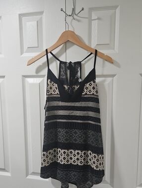 Athleta Black and Cream Patterned Lace-Trim Cami